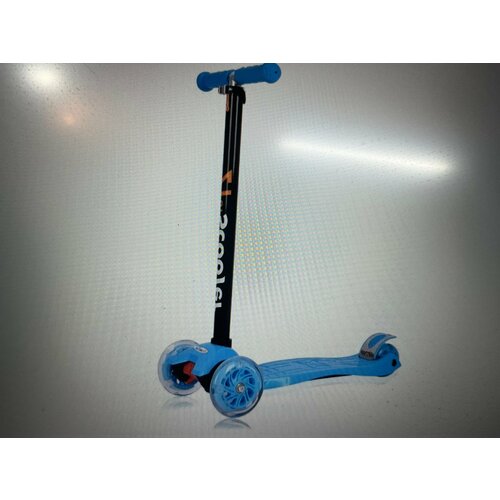 Самокат ScooTer 120/80mm синий (LED колеса)