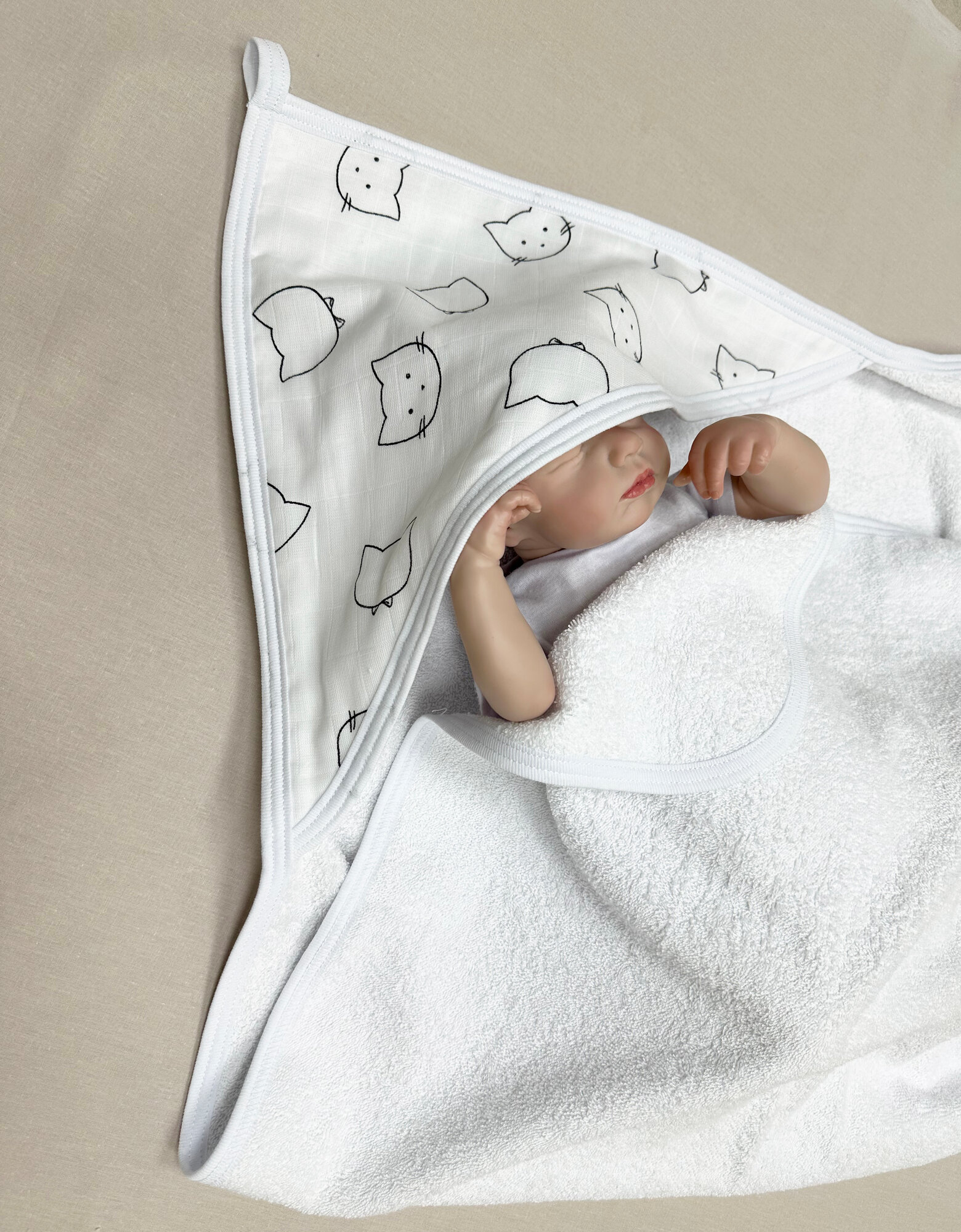 Полотенце с уголком для купания новорожденного 110х110 см "Буль-Буль-7"