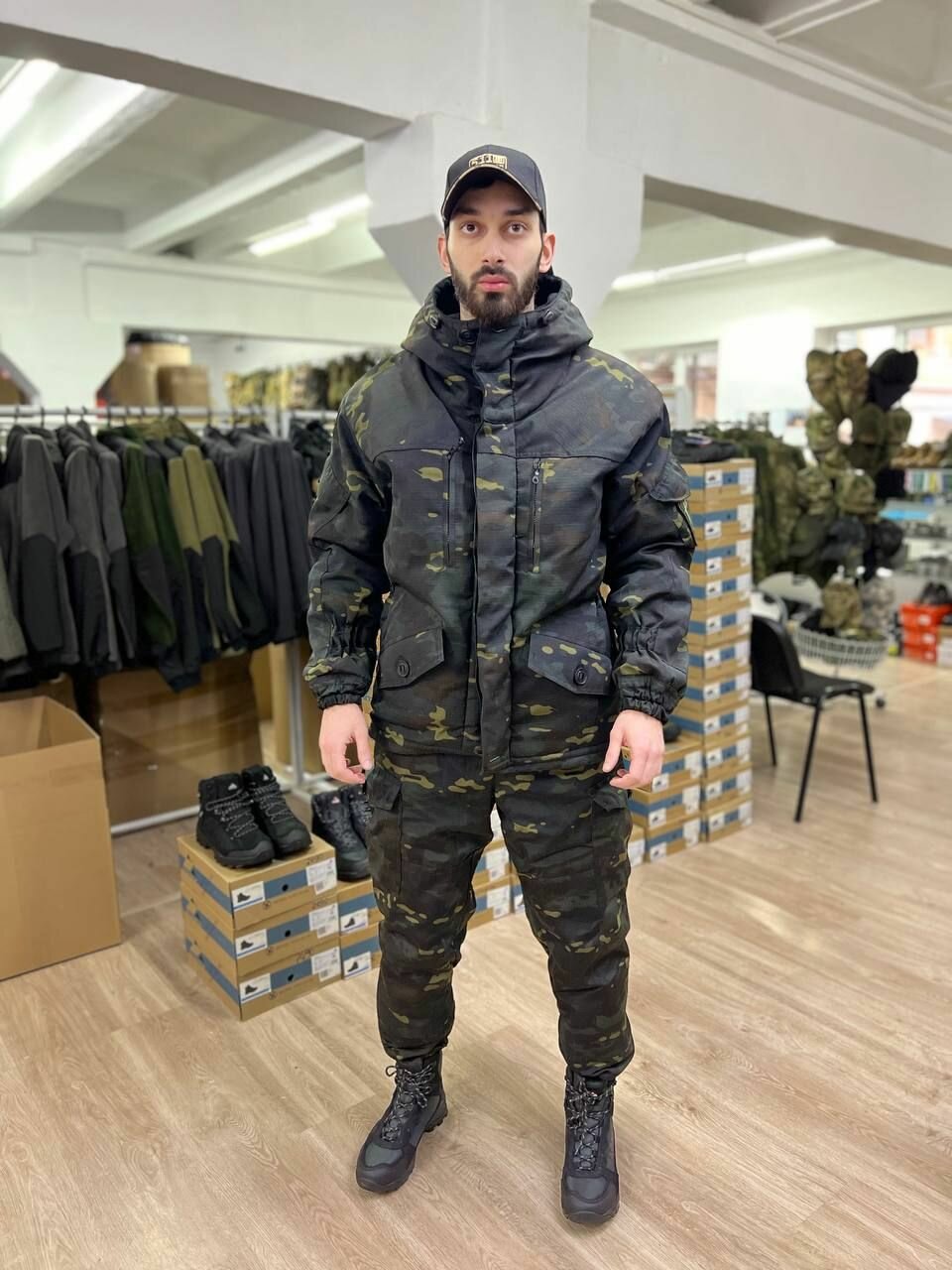 Костюм горка 5 зима лайт чёрный мультикам