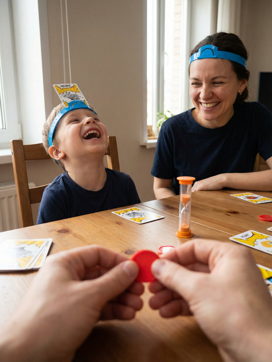 Настольная игра "Кто я?", для семейного отдыха, 2-4 игрока, 6+ — фото 1