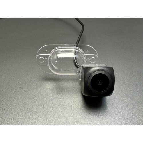 Камера заднего вида Teyes AHD для Nissan X-Trail T30 Ниссан Х-Трейл Т30 2000 - 2007 2200₽