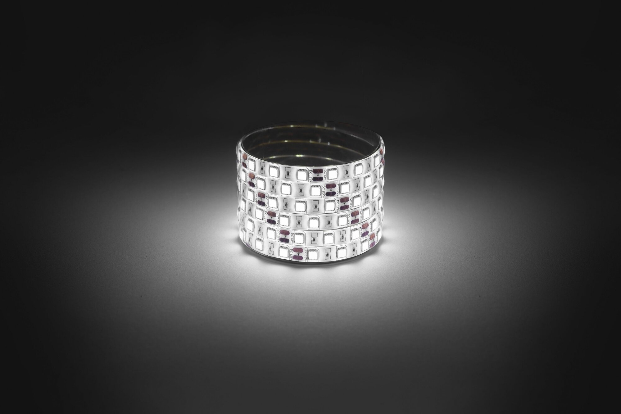 Светодиодная лента 12v ЭРА 5050 уличная влагозащищенная 5м 144w нейтральный белый свет