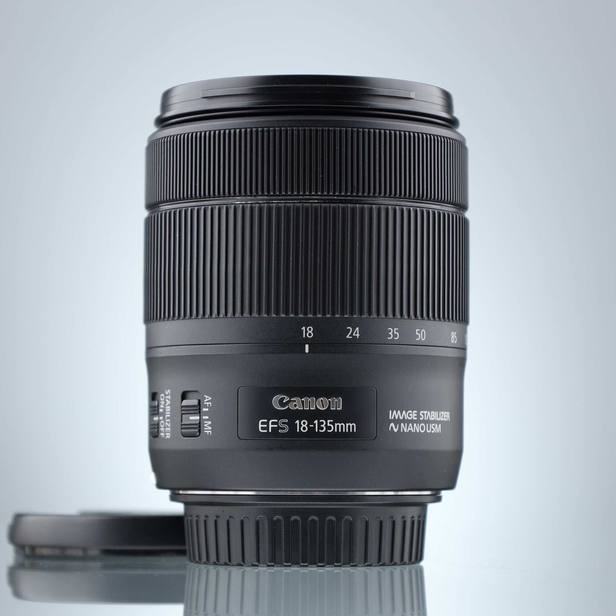 Canon EF-S 18-135mm f/3.5-5.6 IS Nano USM Canon EF