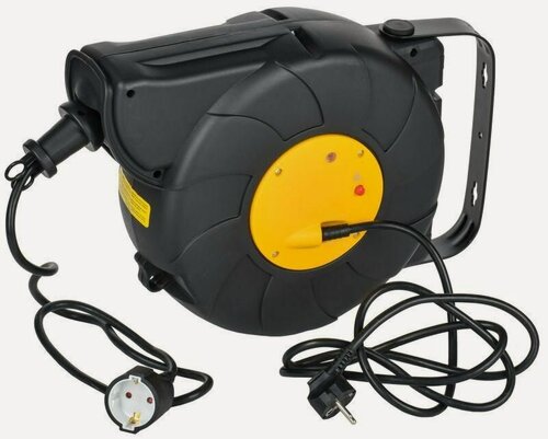 Изображение товара Удлинитель на катушке TWIST 1х15м с заземл. автосмотка 16А IP20 ПВС 3х1.5 IEK TW-KP27-16-01-15-02