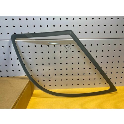 Стекло фары в крышу правое Super Space Cab прожектор ДАФ ХФ105 ХФ106 DAF XF105 XF106 15840₽