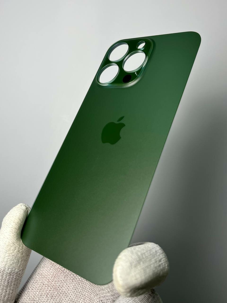 Оригинальная задняя крышка (стекло) IPhone 13 Pro - зеленый , с широким вырезом под камеру — фото 1