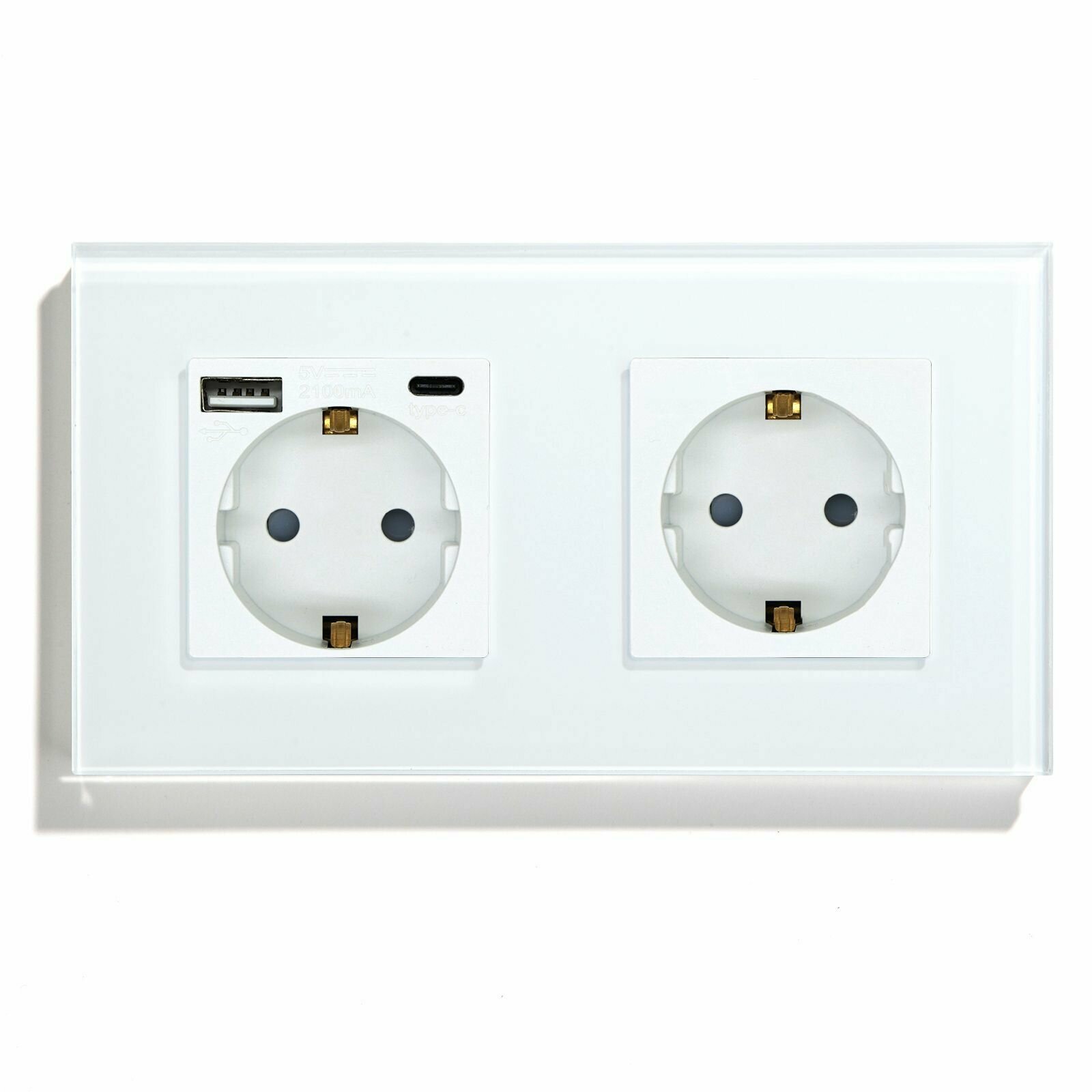 фото Розетка электрическая 2 поста с Usb/Type-C и розеткой Eu 220, цвет белый