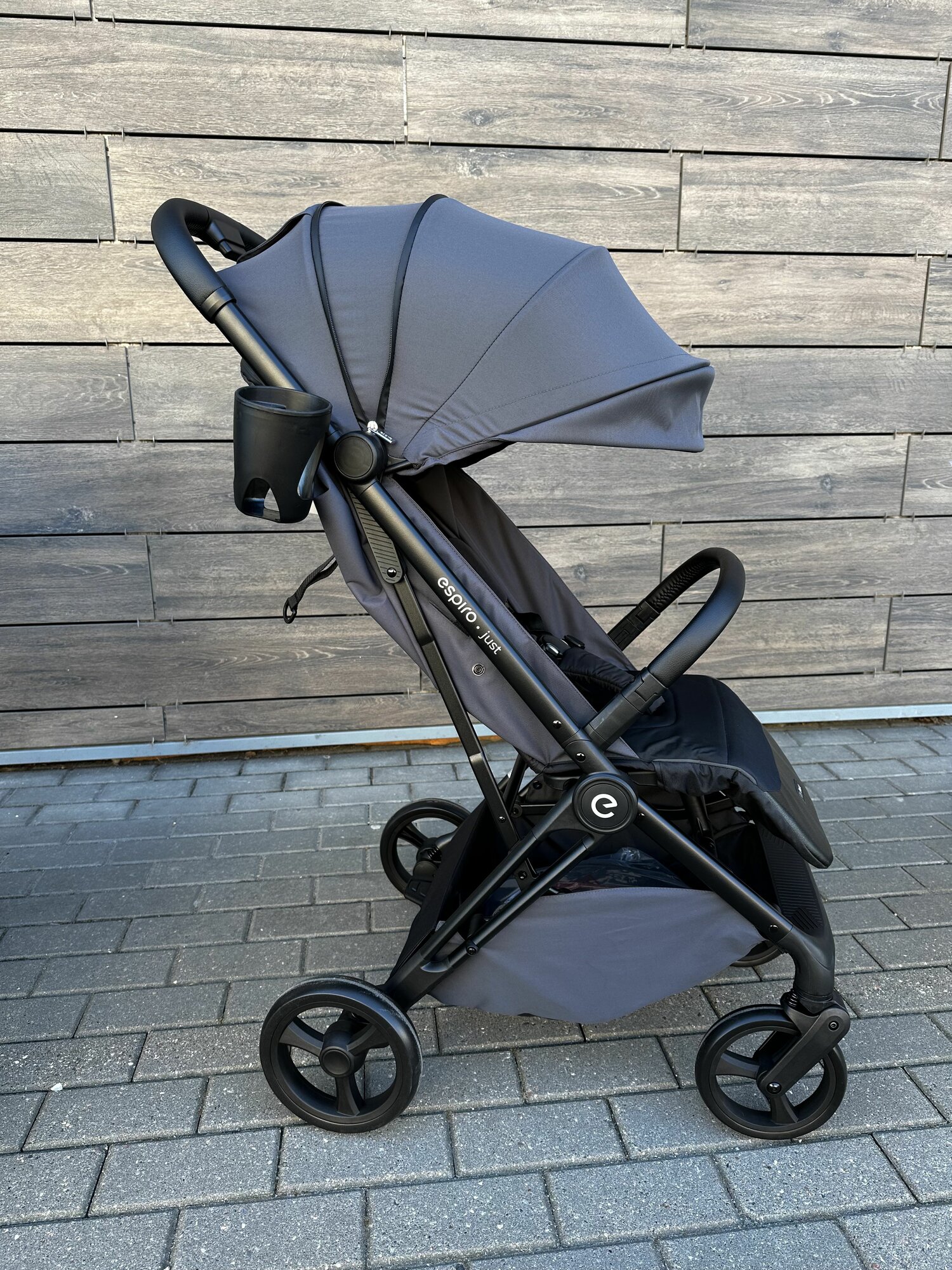 Коляска прогулочная Espiro JUST 117 graphite berry, коллекция 2025 года
