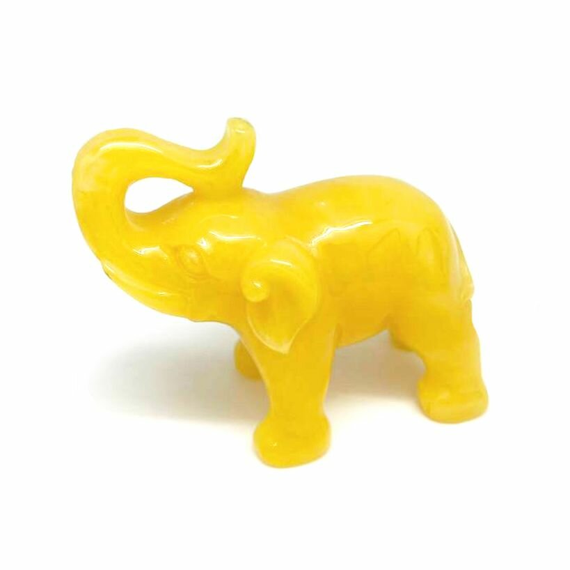 фото Фигурка слона из белого янтаря