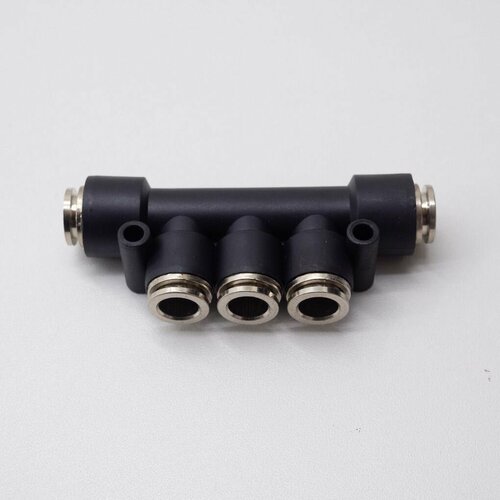 Фитинг пластиковый 8 мм ZEVS 450₽