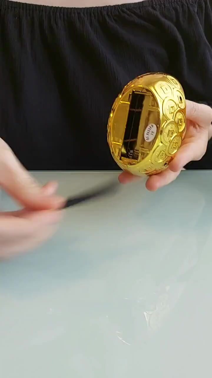 Кошечка манэки нэко, машет лапкой, для финансового благополучия, 11 см — фото 1