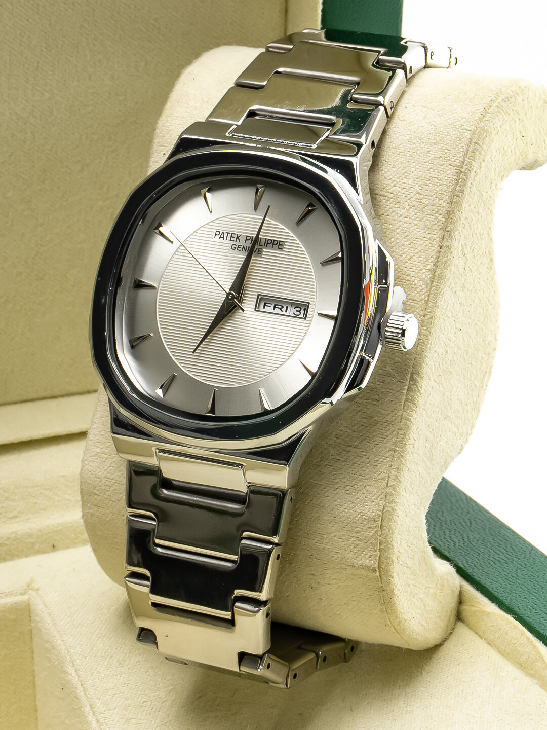 Наручные часы Patek Philippe Geneva, белый