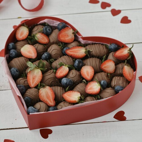 Изображение товара Премиум набор из клубники в шоколаде, 18-25 шт, подарок для девушки