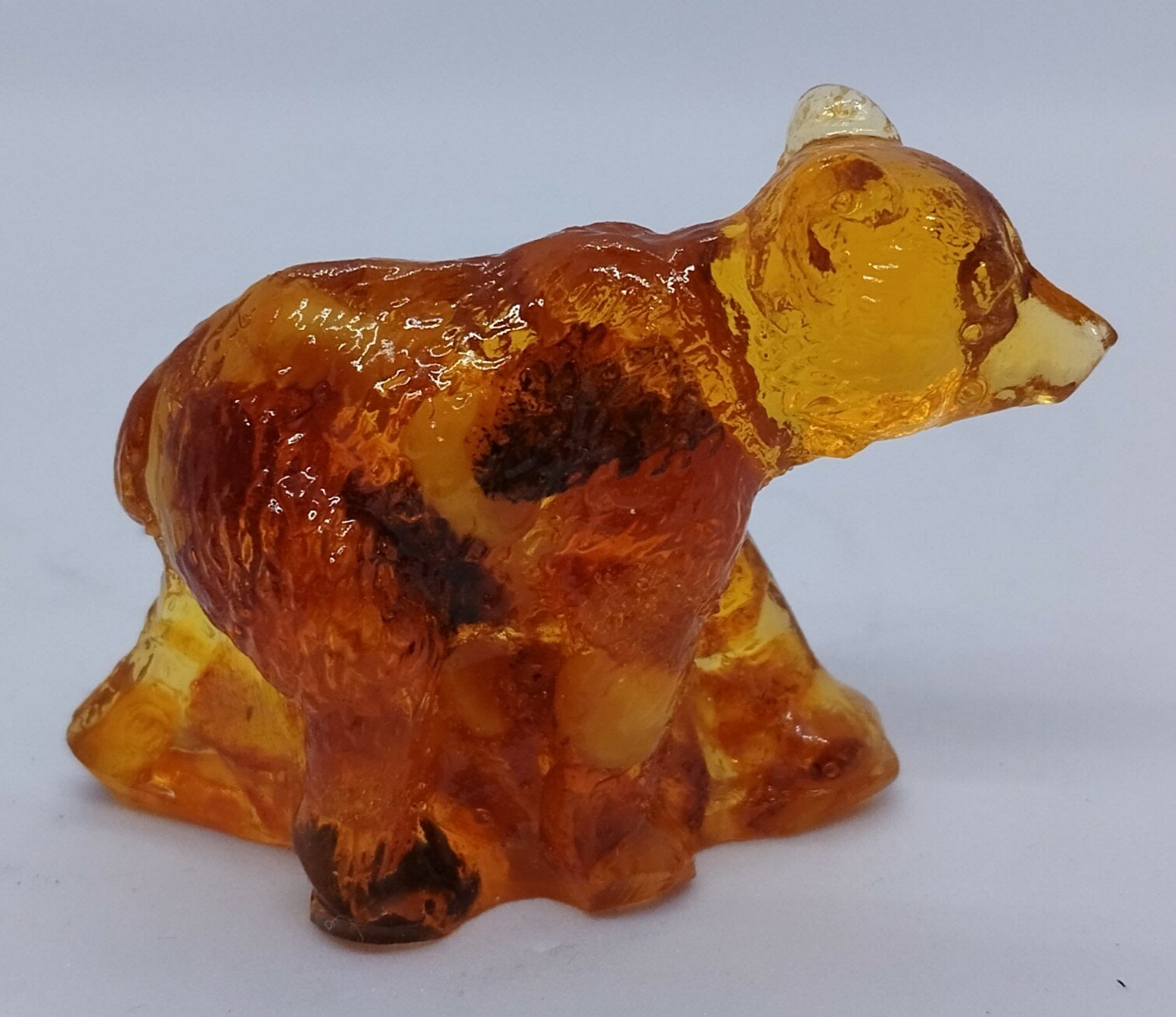Янтарная фигурка "Медведь , 16 граммов " — фото 1