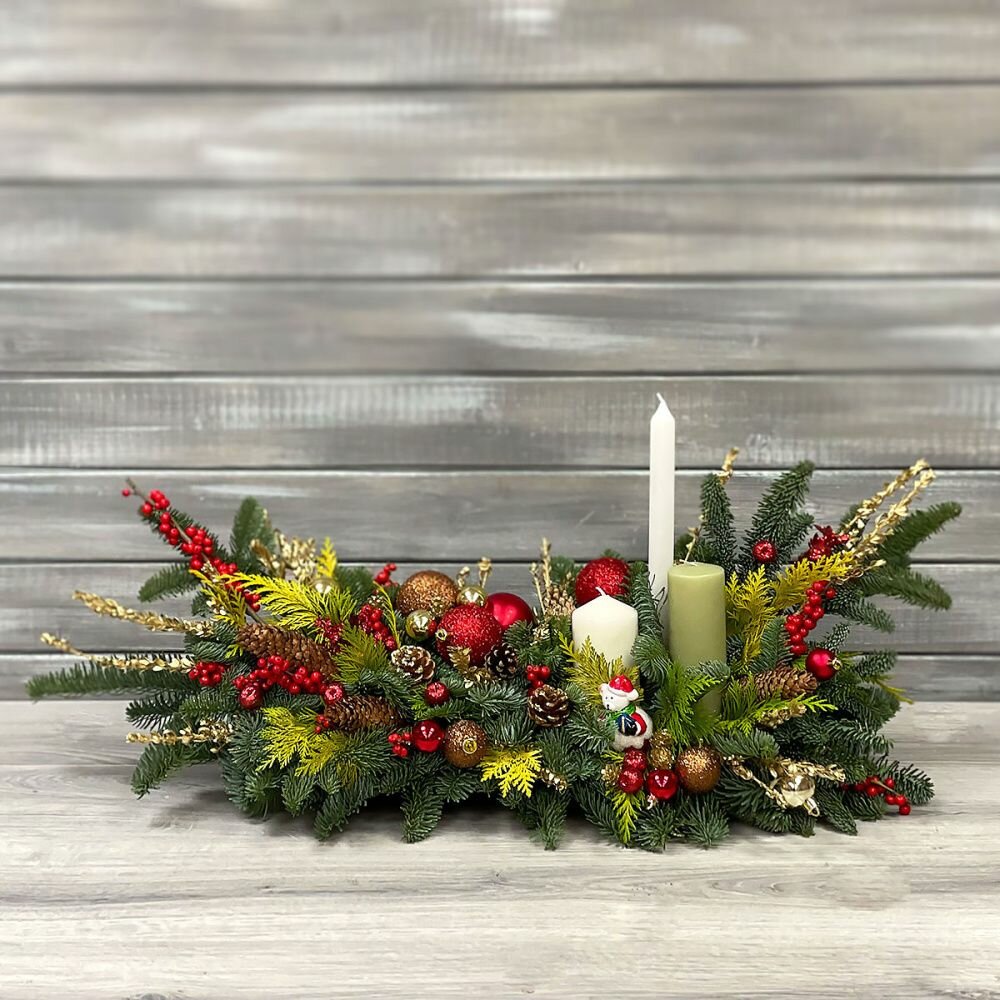 Новогодняя композиция Букет Маркет ёлка 15 цветов высота 40 см