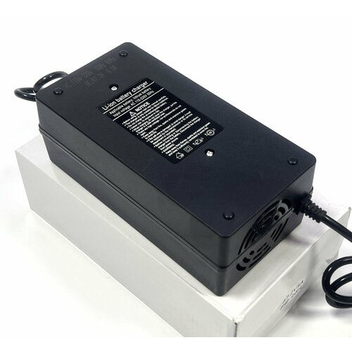 Зарядное устройство 60v (67.2) - 5 ампер (A) для электросамоката/CityCoCo