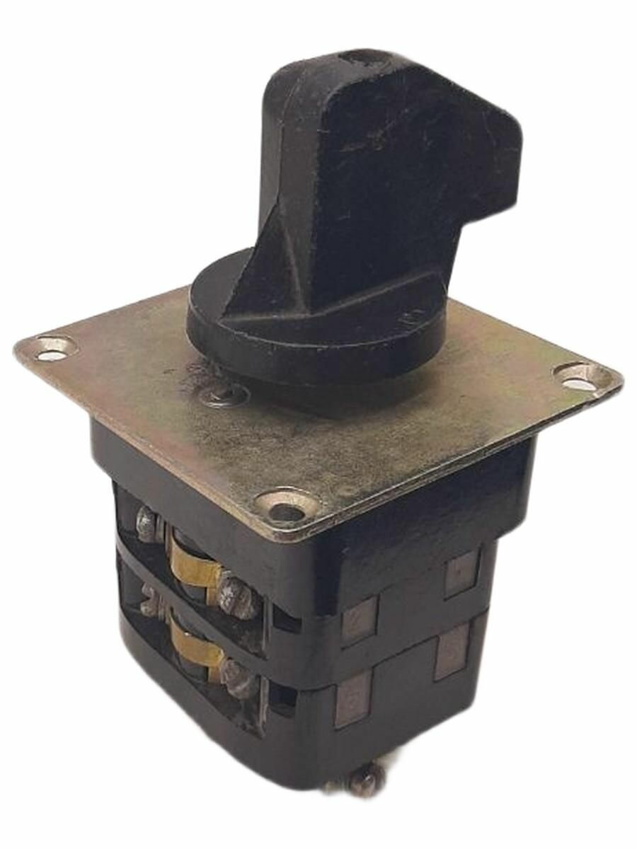 Переключатель ПКУ3-14С2050 У3, 10А, 380В