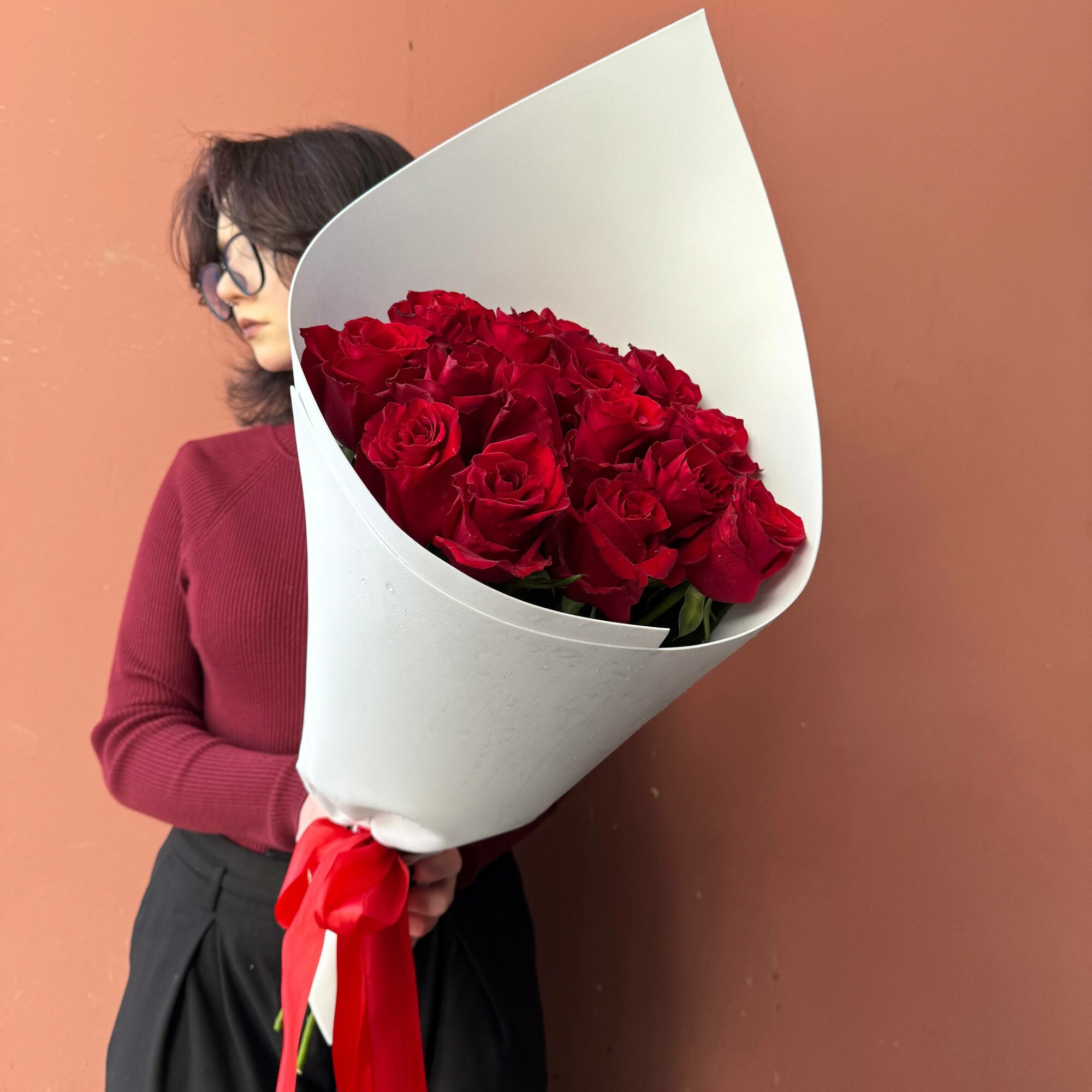 Букет из 15 красных эквадорских роз 70 см