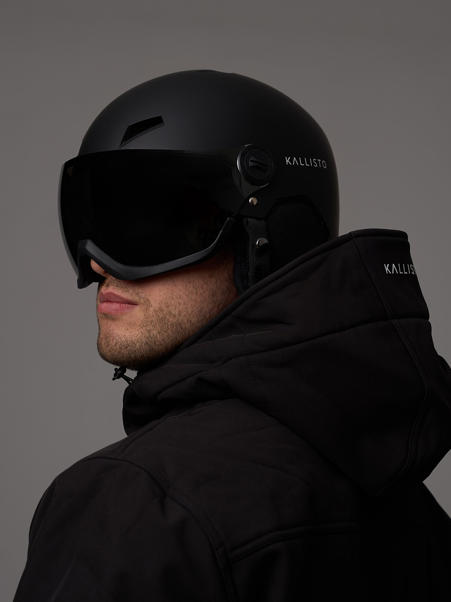 Шлем горнолыжный с очками для лыж сноуборда и снегохода черный