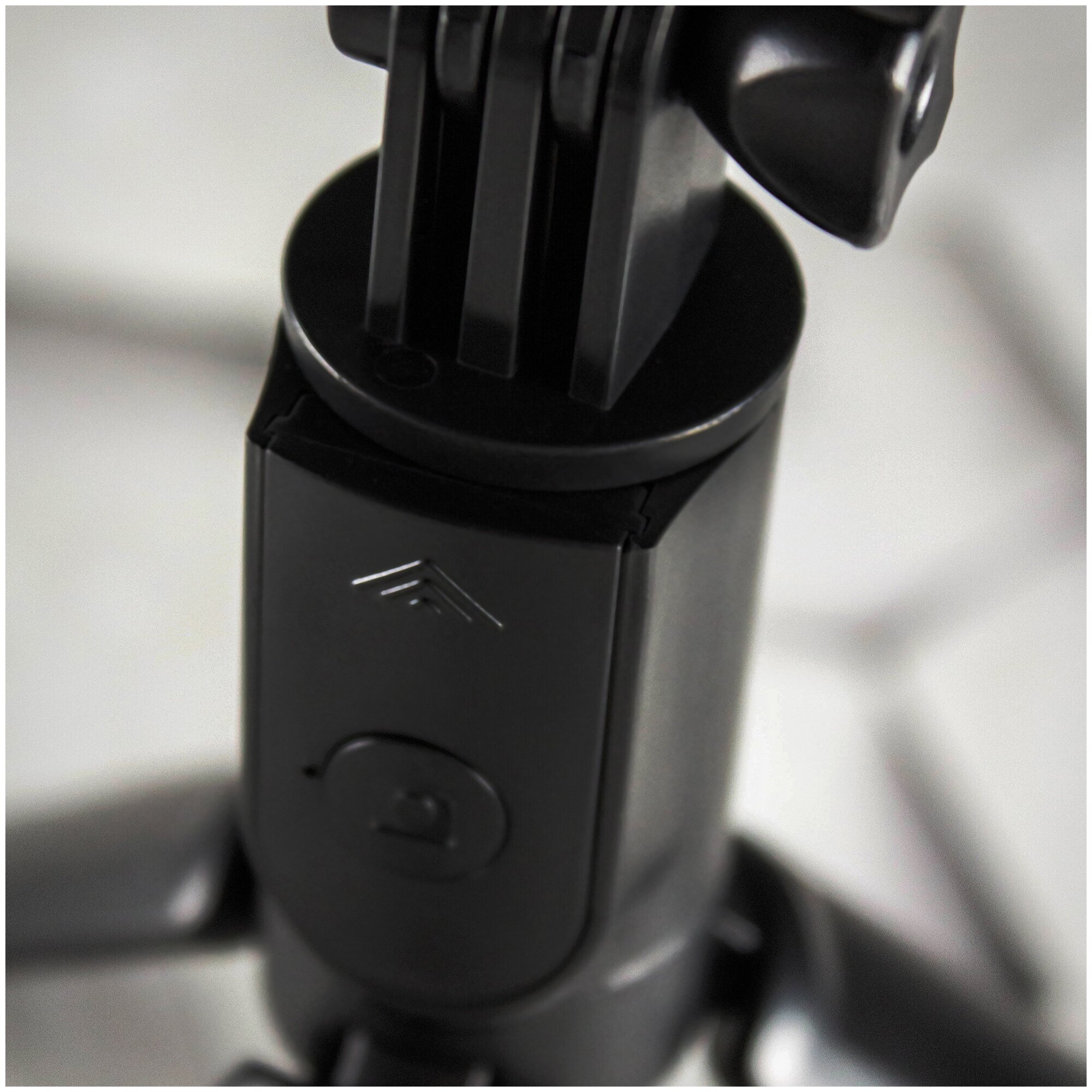 Штатив трипод для телефона AMFOX AMTR-31 AUX кабель и пульт Bluetooth стабилизатор для съемки техника xiaomi для фото и видео селфи палка черный