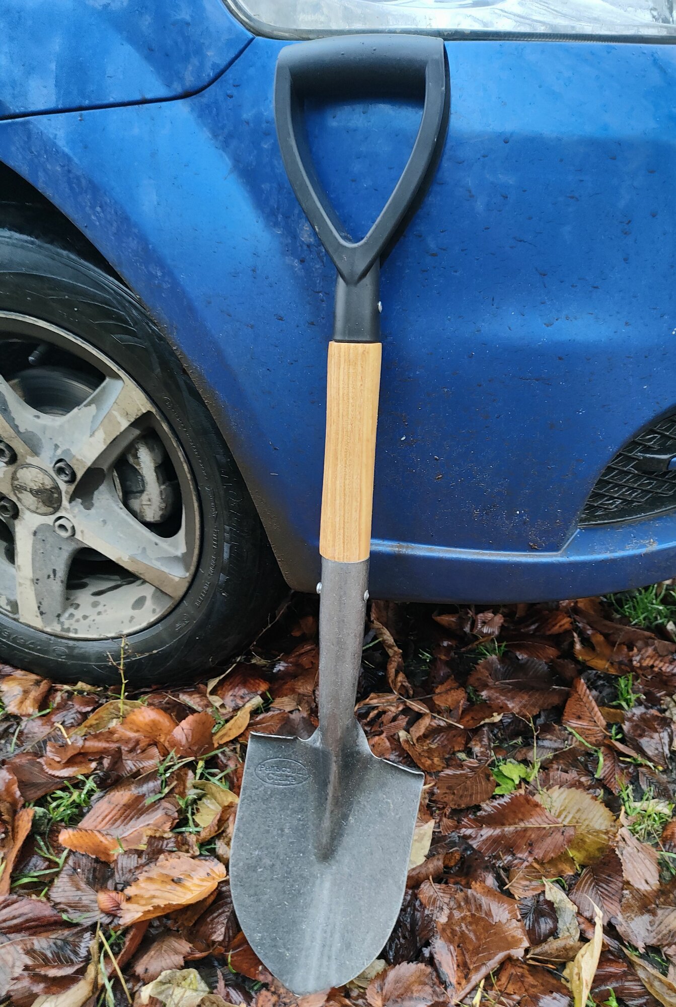 Лопата для авто походная совковая снеговая саперная.