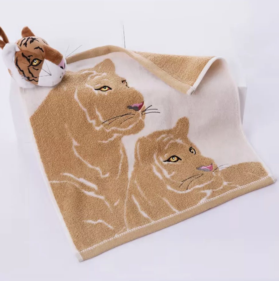 фото Детское полотенце для рук и лица с игрушкой тигр темно-синее