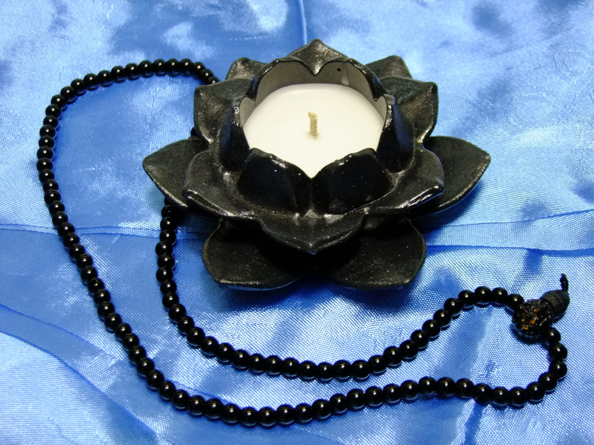 "Черный лотос" - ароматическая свеча от Студии Эпос