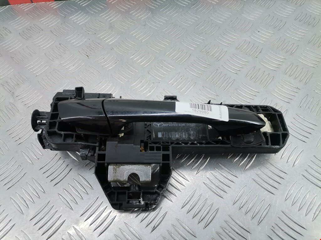 Ручка двери наружная задняя правая Mercedes C-Class (W204) A2047602434 арт. 1829980