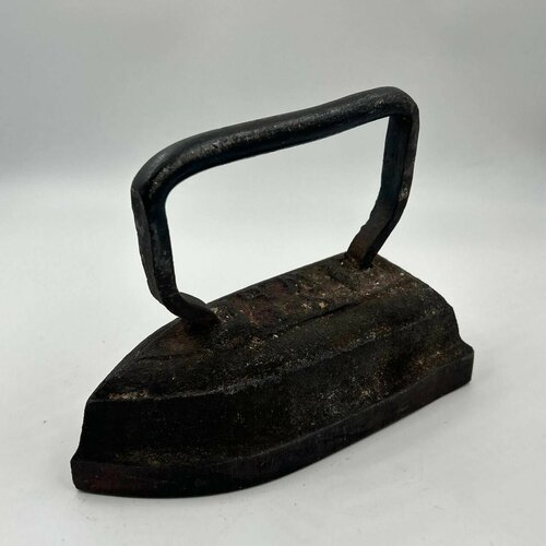 Утюг чугунный цельнолитой весом 3кг Винтажный Редкость 259000₽