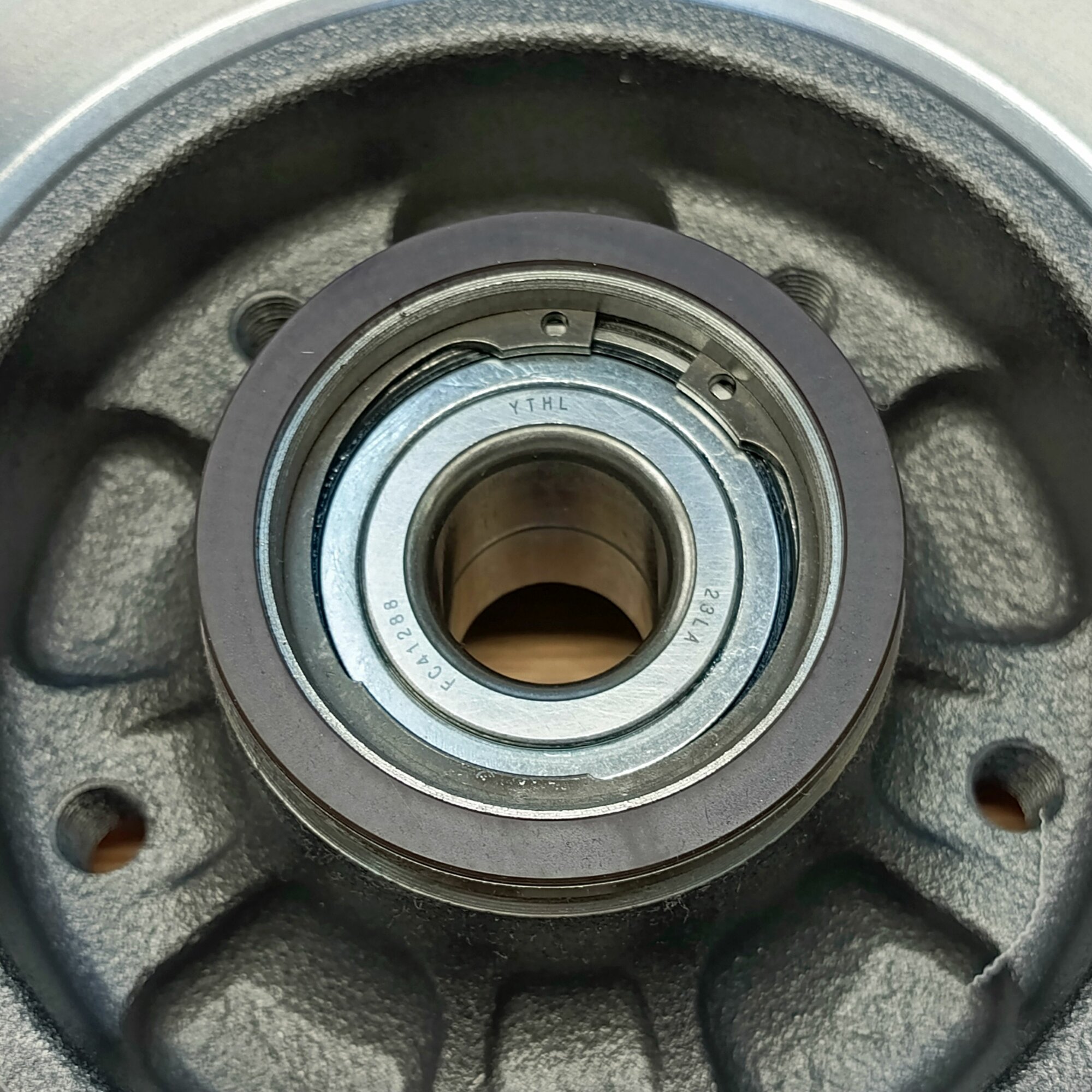 Тормозные диски 2шт. с подшипником и кольцом abs RENAULT MEGANE III/FLUENCE арт. K011681 432007595R;432008191R — фото 1