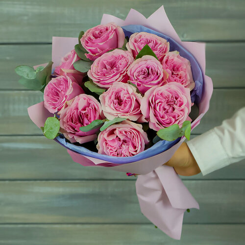 Изображение товара Монобукет Букет Маркет "Букет пионовых роз", из 11 роз, упаковка в оберточной бумаге