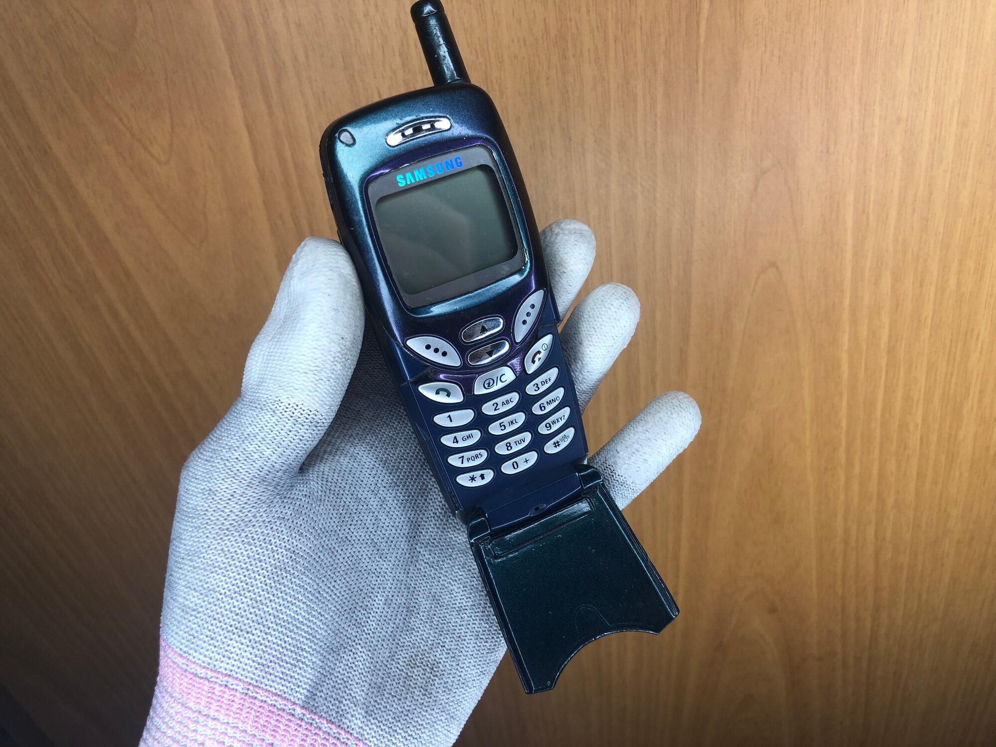 Samsung 200s Оригинальный Б/У Retro Mania дарит ностальгию, Ретро телефон