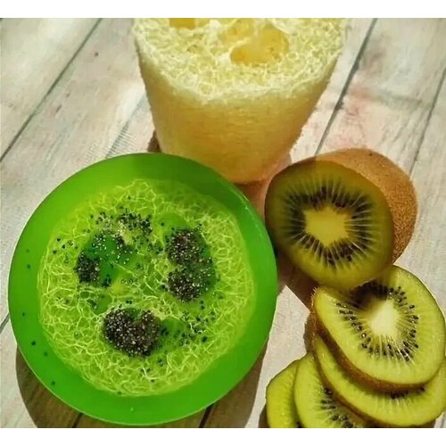 Мыло с люфой антицеллюлитное ручной работы Киви 280₽