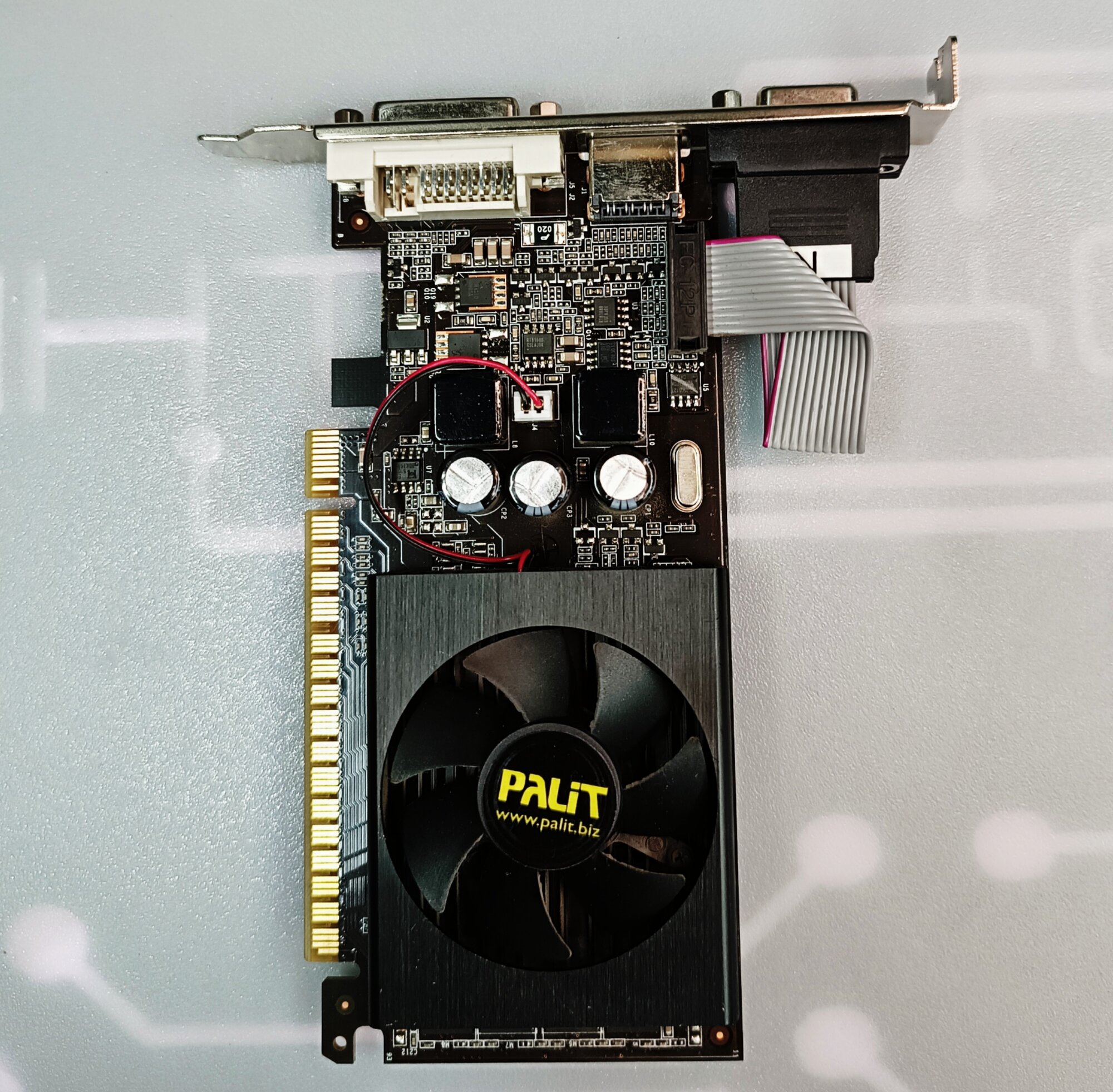 Видеокарта Palit GeForce GT 520 PCI-E 2.0 1024Mb 64 bit DVI HDMI