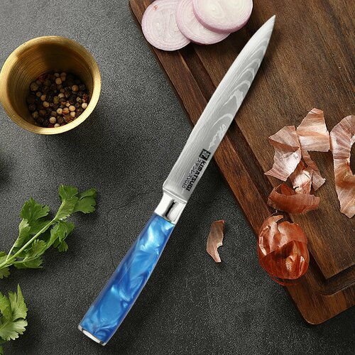 Kimatsugi / Японский универсальный кухонный нож. Серия Akogare. Сталь VG10. Длина лезвия 13 см. В ножнах и подарочной коробке