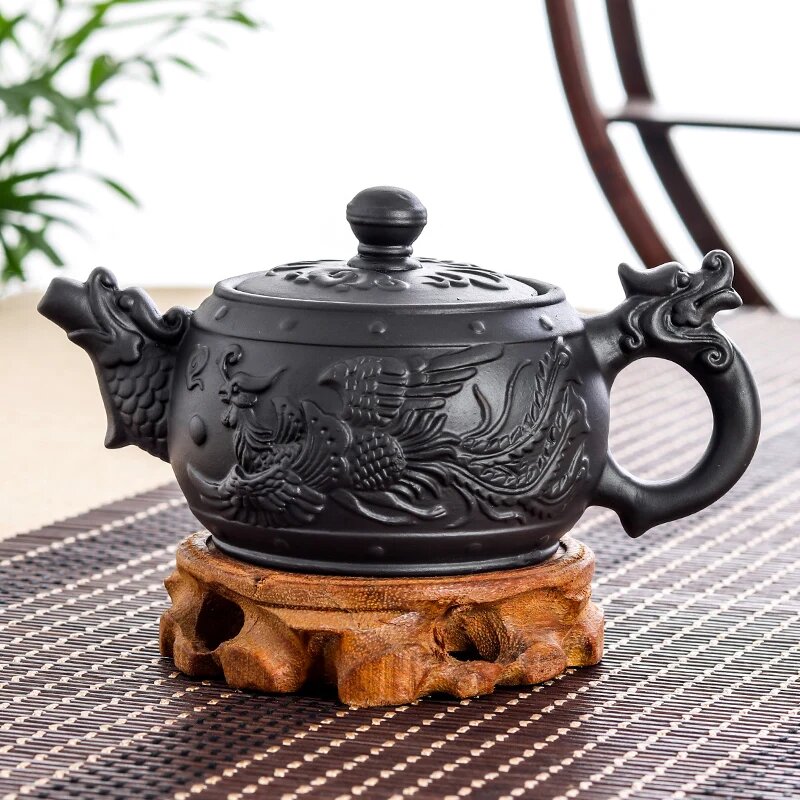 Заварочный чайник "Дракон" ручная работа из Исинской фиолетовой глины (680 мл)