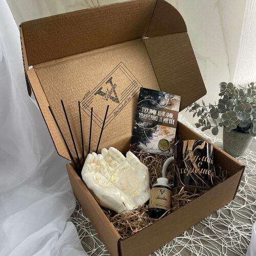 Подарочный набор для мужчин: подарок мужчине, папе, брату, другу, коллеге. Диффузор для дома, кружка, открытка, руки Давида