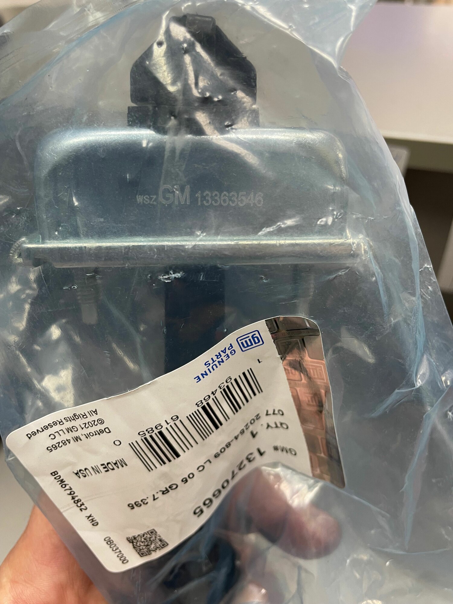 Ограничитель двери Опель Астра j 13270665 — фото 1