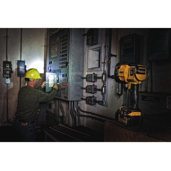 Фонарь светодиодный аккумуляторный DeWalt DCL043 (без акк, без з/у) - фото №2