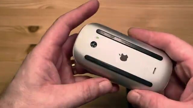Беспроводная лазерная мышь Apple Magic Mouse 2 Gray (Черная) — фото 1