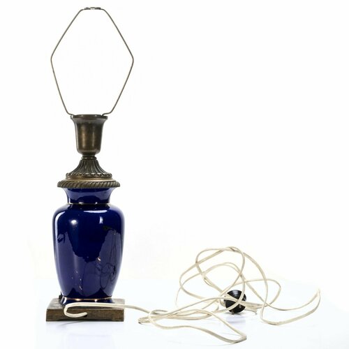 Лампа настольная в стиле 