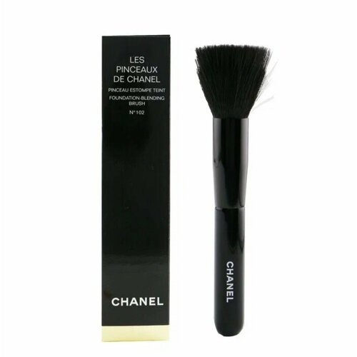 CHANEL LES PINCEAUX DE CHANEL - Кисть для тонального средства 7000₽