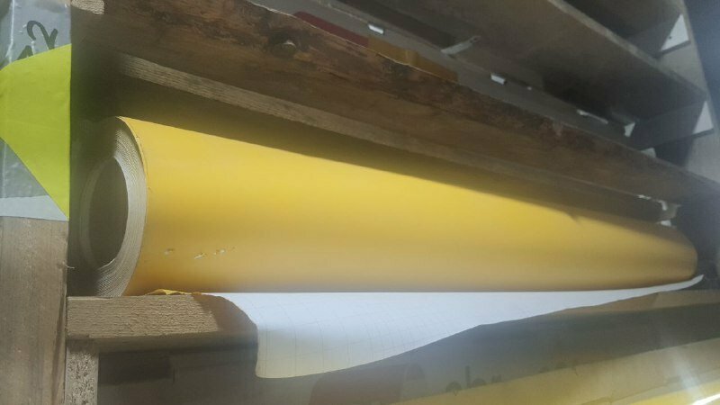 Оранжевая матовая виниловая самоклеющаяся пленка, размер 120х10 см + авто