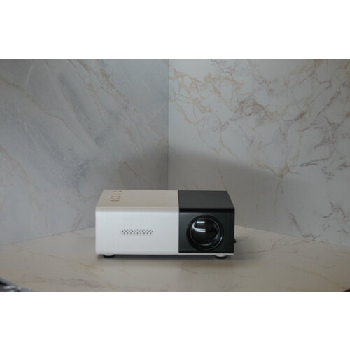 Проектор портативный YG300 HD 1080p 2650₽