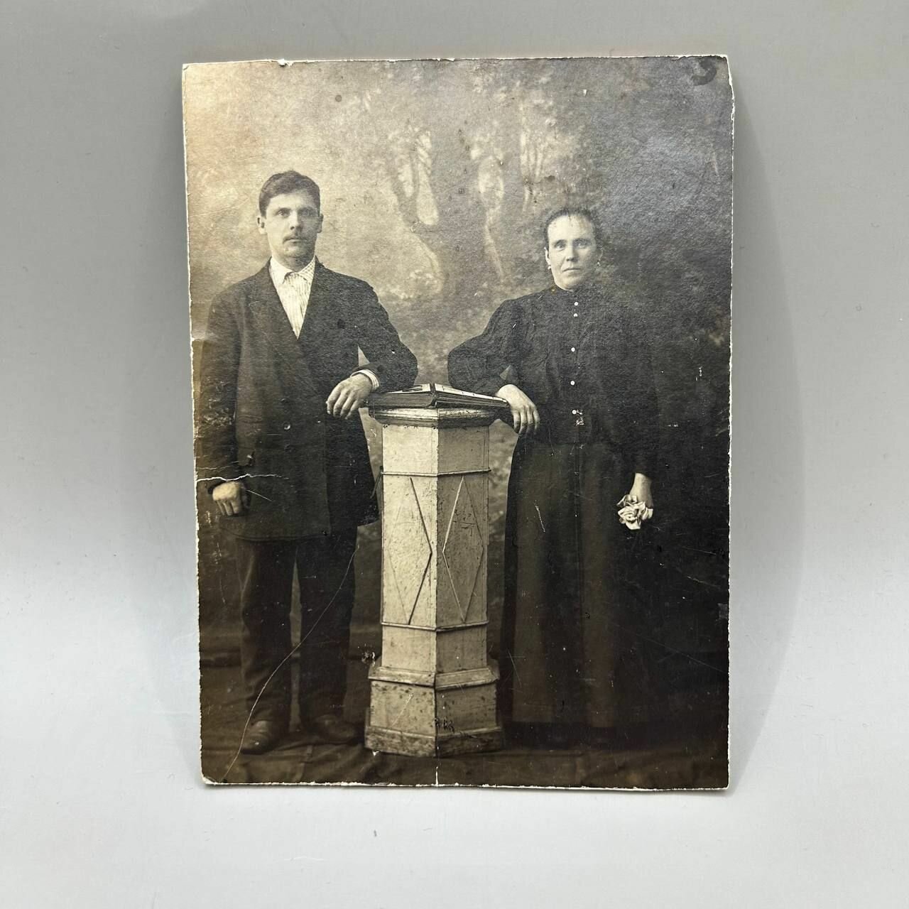 Фотография старинная до 1917, Семья, Кабинетный портрет, Фотограф И. Денисов
