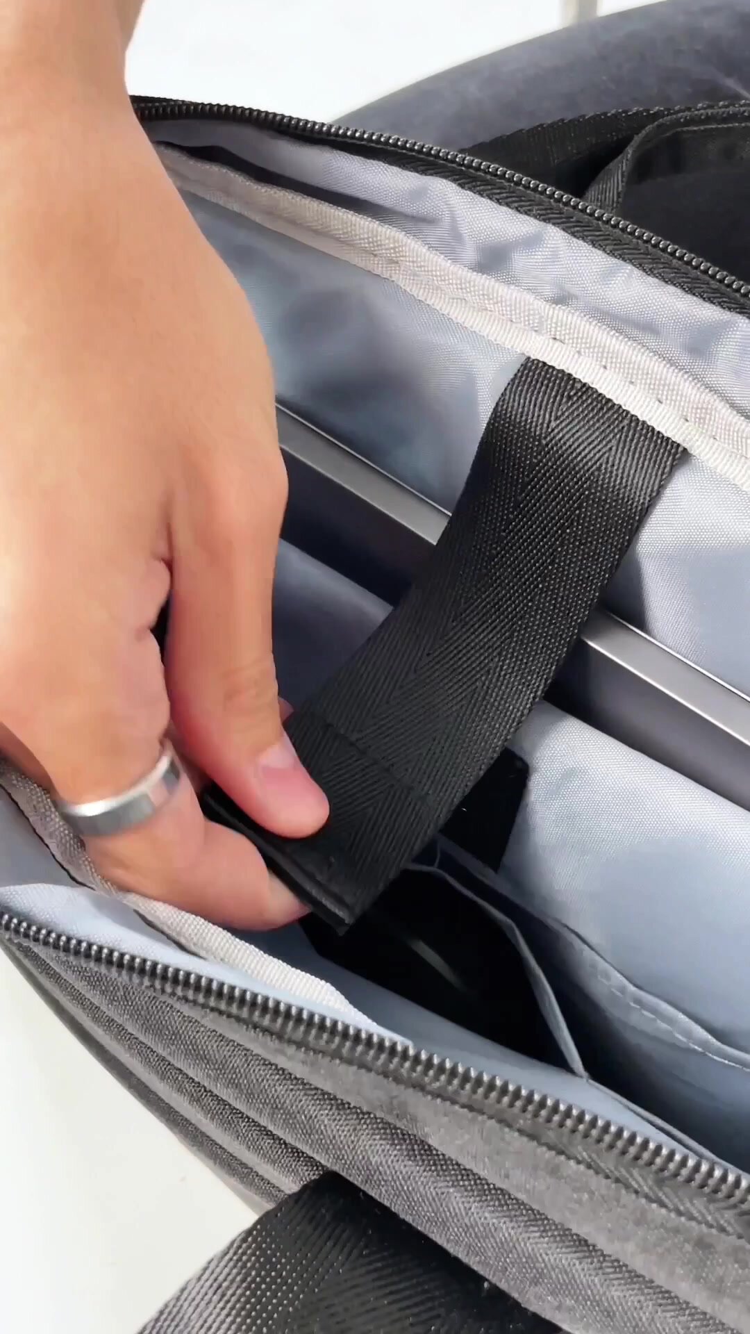 Сумка для ноутбука 15" с защитой от ударов и воды — фото 1