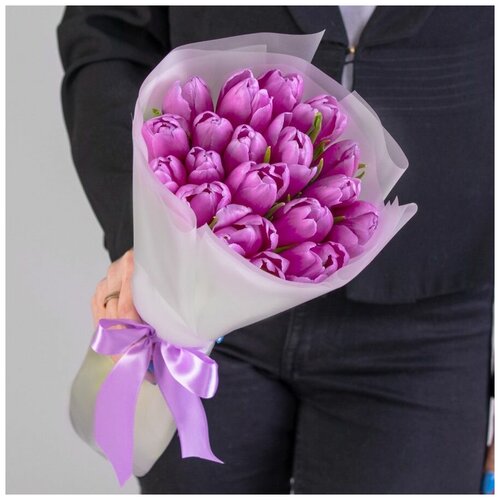 Букет фиолетовых тюльпанов не 8 марта