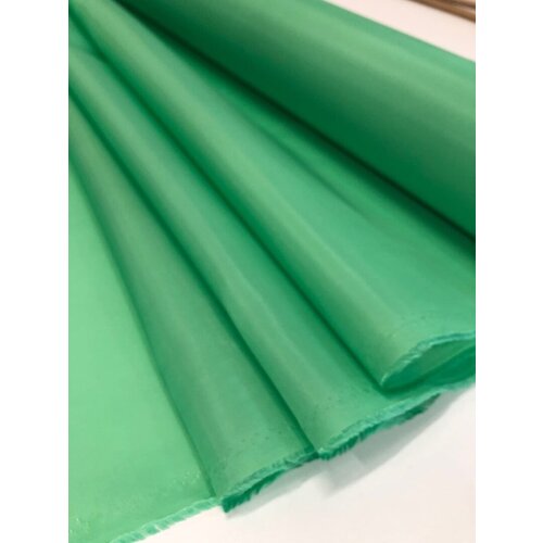 Ткань подкладочная , цвет зеленый, цена за 3 метра погонных. ткань перья имитация на трикотаже цвет персик франция цена за 1 5 метра погонных
