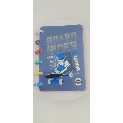 Записная книжка Мужская Скейтборд А6 на кольцах с сердечком 115155 мм пластиковая обложка 80 листов в клетку 435₽