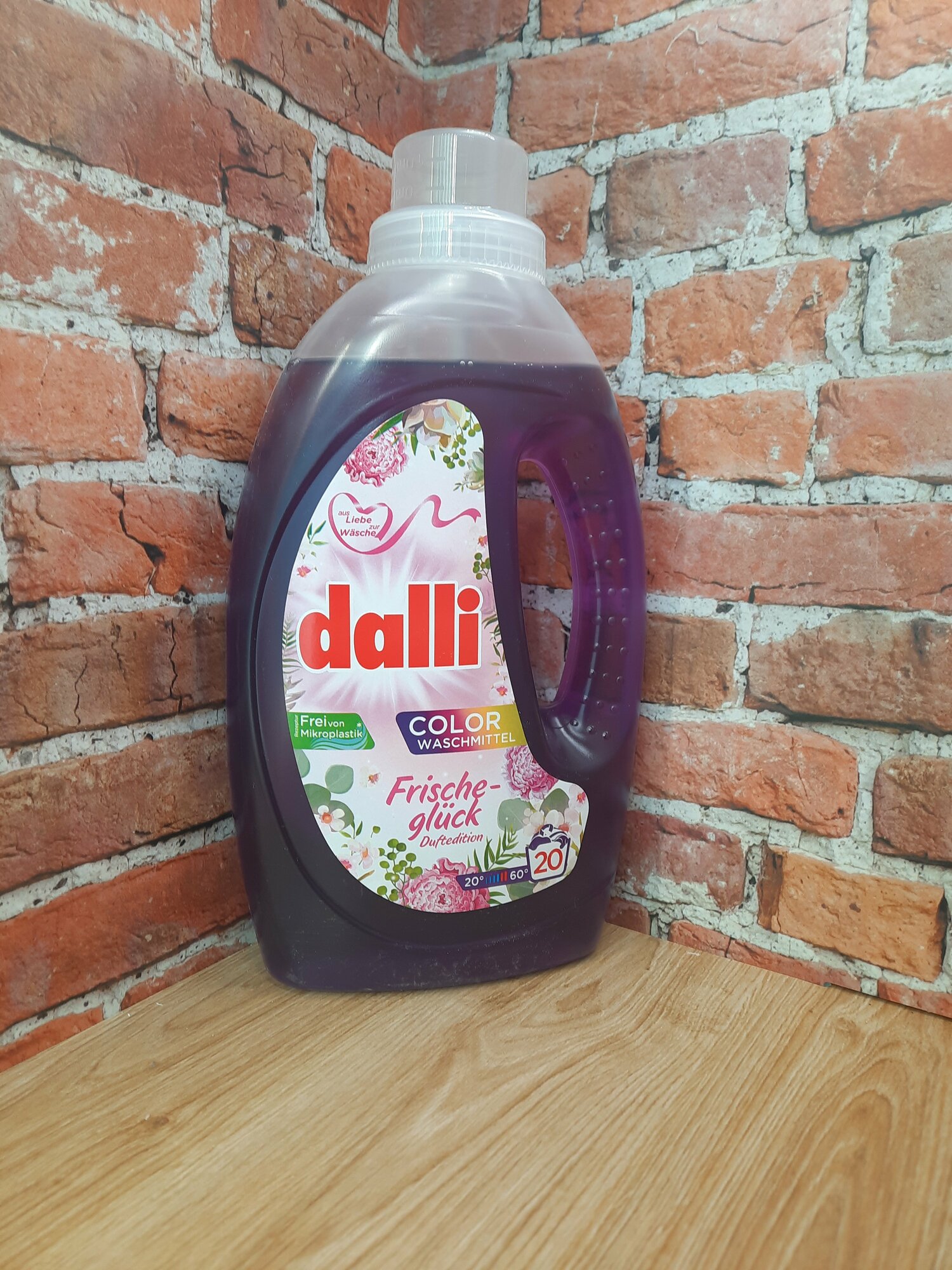 Гель-концентрат для цветного белья Dalli Color с цветочными ароматом - фото №3